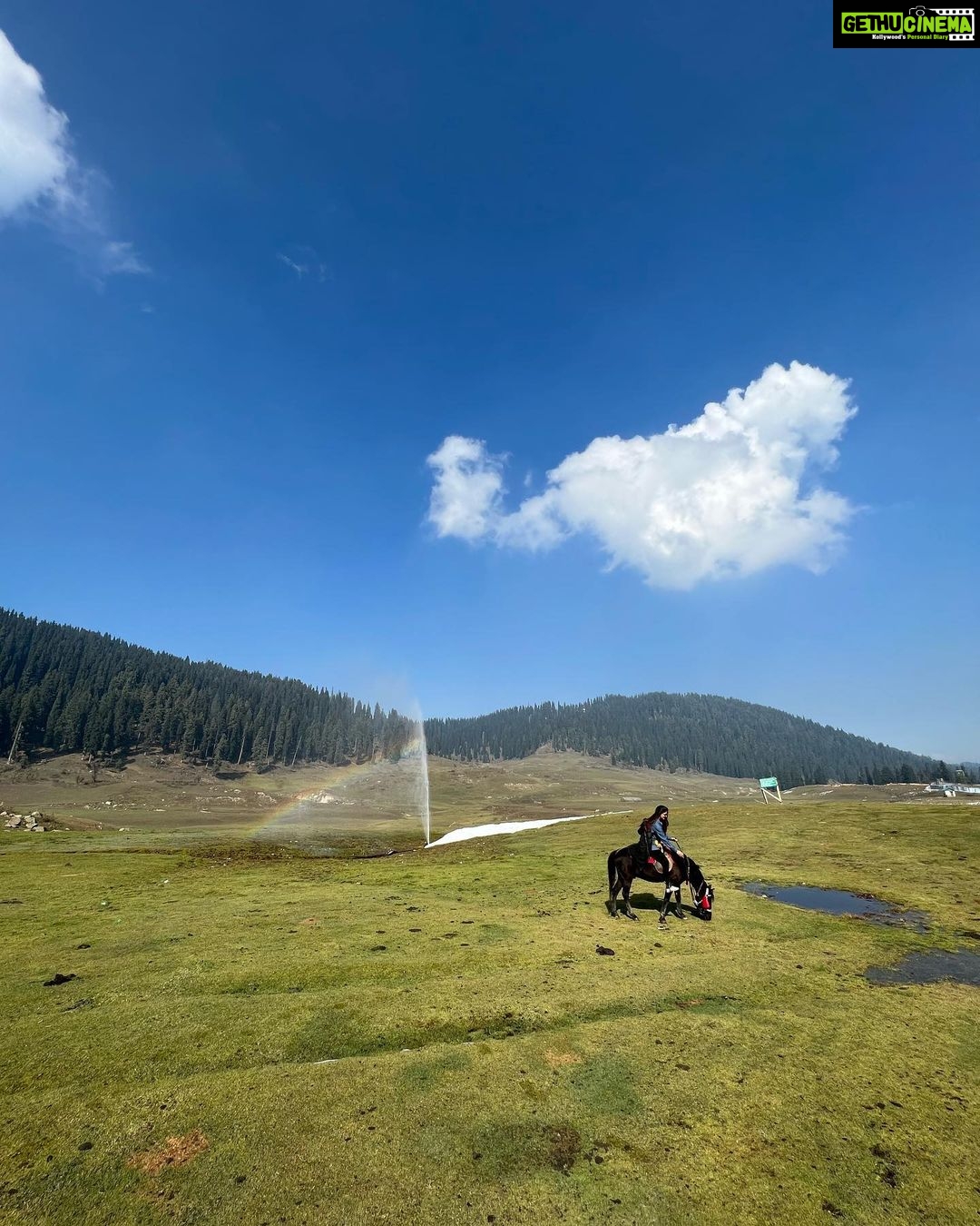 Puja Gupta Instagram - His name is Kallu - he is a young horse boy , we walked for 2 and a half hour non stop exploring Kashmir valleys and we became pals in just few minutes people in Kashmir asked me aren’t u afraid of a new horse u just met and u riding and taking him for walks My answer Animals are harmless they don’t scare me it’s only humans I’m more careful with in life :) 🐎 🌈 Gulmarg, Kashmir
