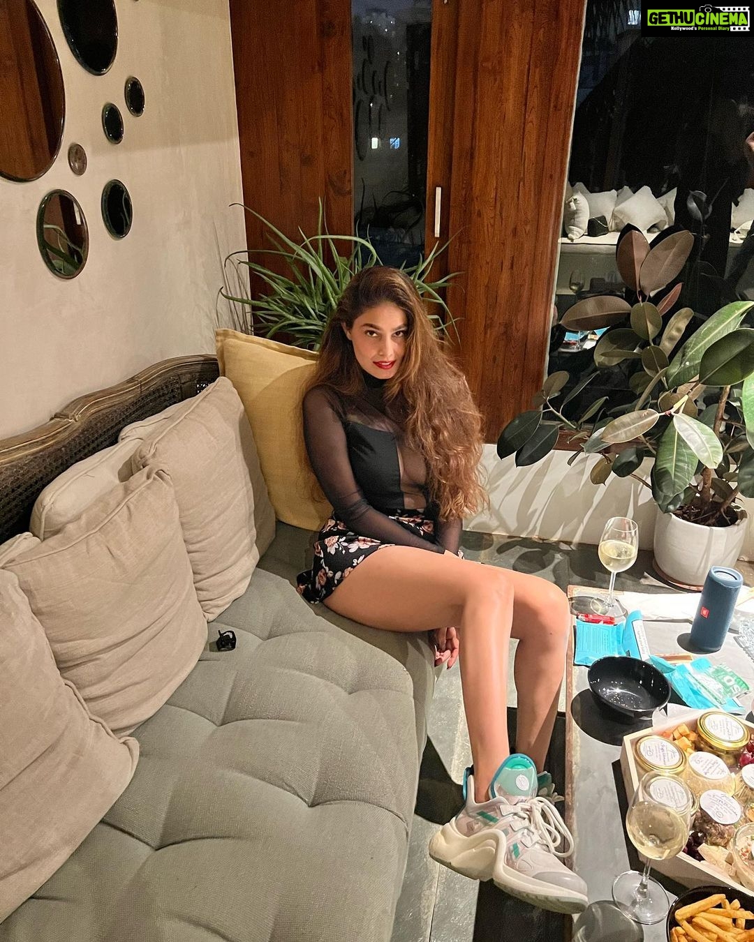 Puja Gupta Instagram - What do angry mice eat at Christmas? Cross Mouse Puddings… 🐹 Mumbai, Maharashtra