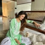 Puja Gupta Instagram - “Be the person your dog thinks you are." Mumbai -city of Dreams