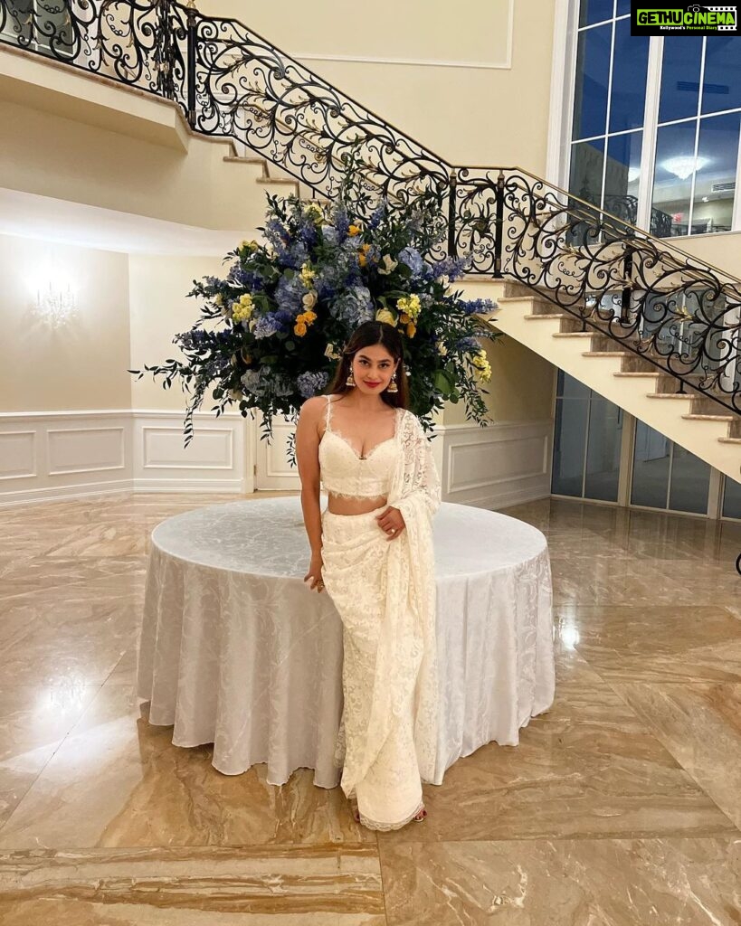 Puja Gupta Instagram - Everyone has asked me what I’m wearing tonight guests of 500 in palm beach Babe please open a store in Florida 👗 @shehlaakhan @shehlaakhan Xoxo Trump National Golf Club Jupiter