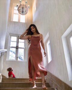 Puja Gupta Instagram - “ Home is not a place it’s a feeling “ 1 , 2 or 3 ??? Tell me ur fav pic and why and I will reply to u all xoxo Assagao, Goa