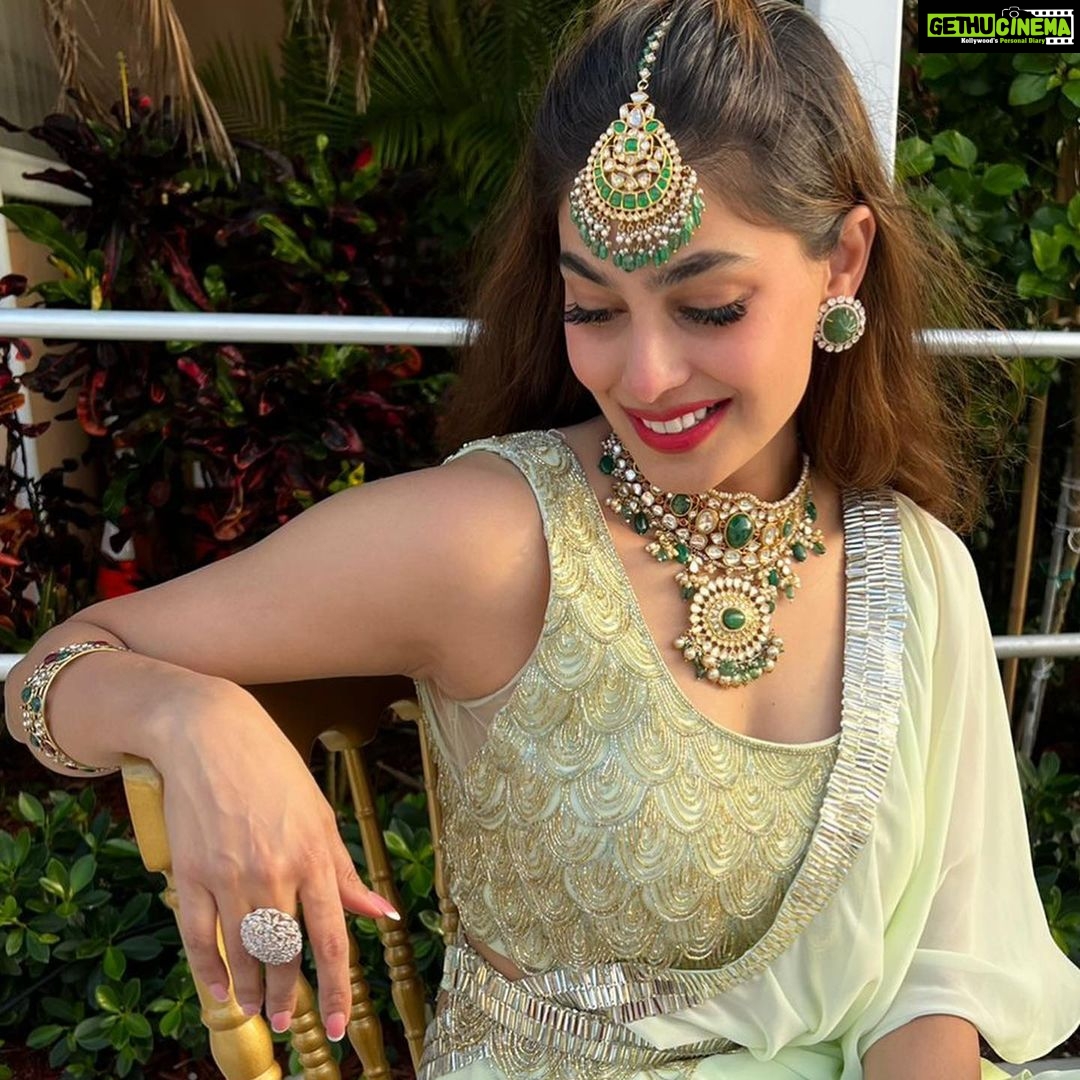 Puja Gupta Instagram - Looking gorgeous as always @iampujagupta x @golecha_jewels . . A timeless symbol of elegance and luxury, this uncut diamond Necklace studded with uncut diamonds and Shiny emeralds is a complete medley of class and royalty. . Uncut diamonds with emerald studs and maangtikka to have a complete bridal look for your auspicious day … . #golecha’sjewels #russian #necklace #earrings #victorian #vibrant #diamonds #emeralds #luxury #diamond #necklace #earrings #maangtikka #bridal #jewels #golechasjewels #golechas #luxury California, USA