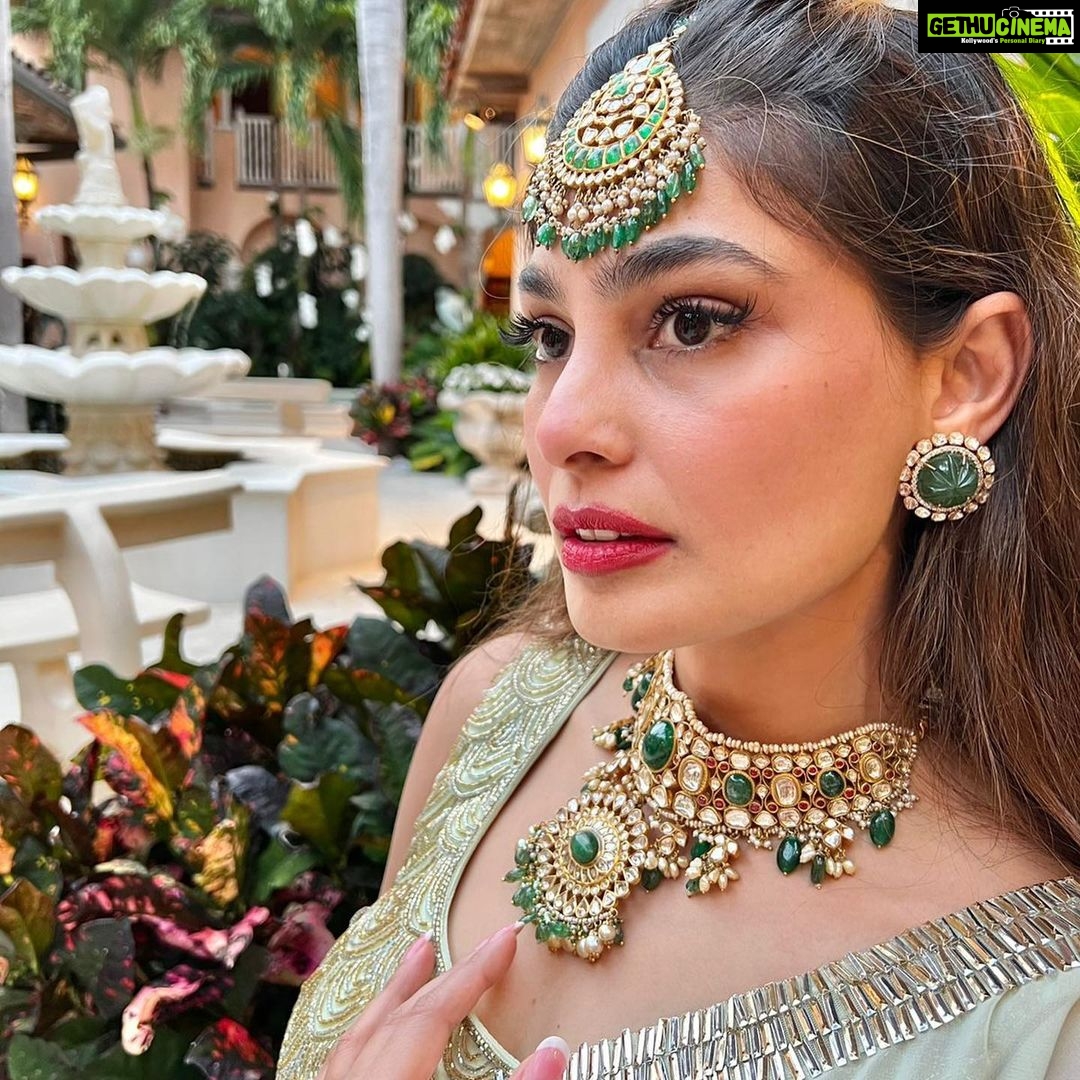 Puja Gupta Instagram - Looking gorgeous as always @iampujagupta x @golecha_jewels . . A timeless symbol of elegance and luxury, this uncut diamond Necklace studded with uncut diamonds and Shiny emeralds is a complete medley of class and royalty. . Uncut diamonds with emerald studs and maangtikka to have a complete bridal look for your auspicious day … . #golecha’sjewels #russian #necklace #earrings #victorian #vibrant #diamonds #emeralds #luxury #diamond #necklace #earrings #maangtikka #bridal #jewels #golechasjewels #golechas #luxury California, USA