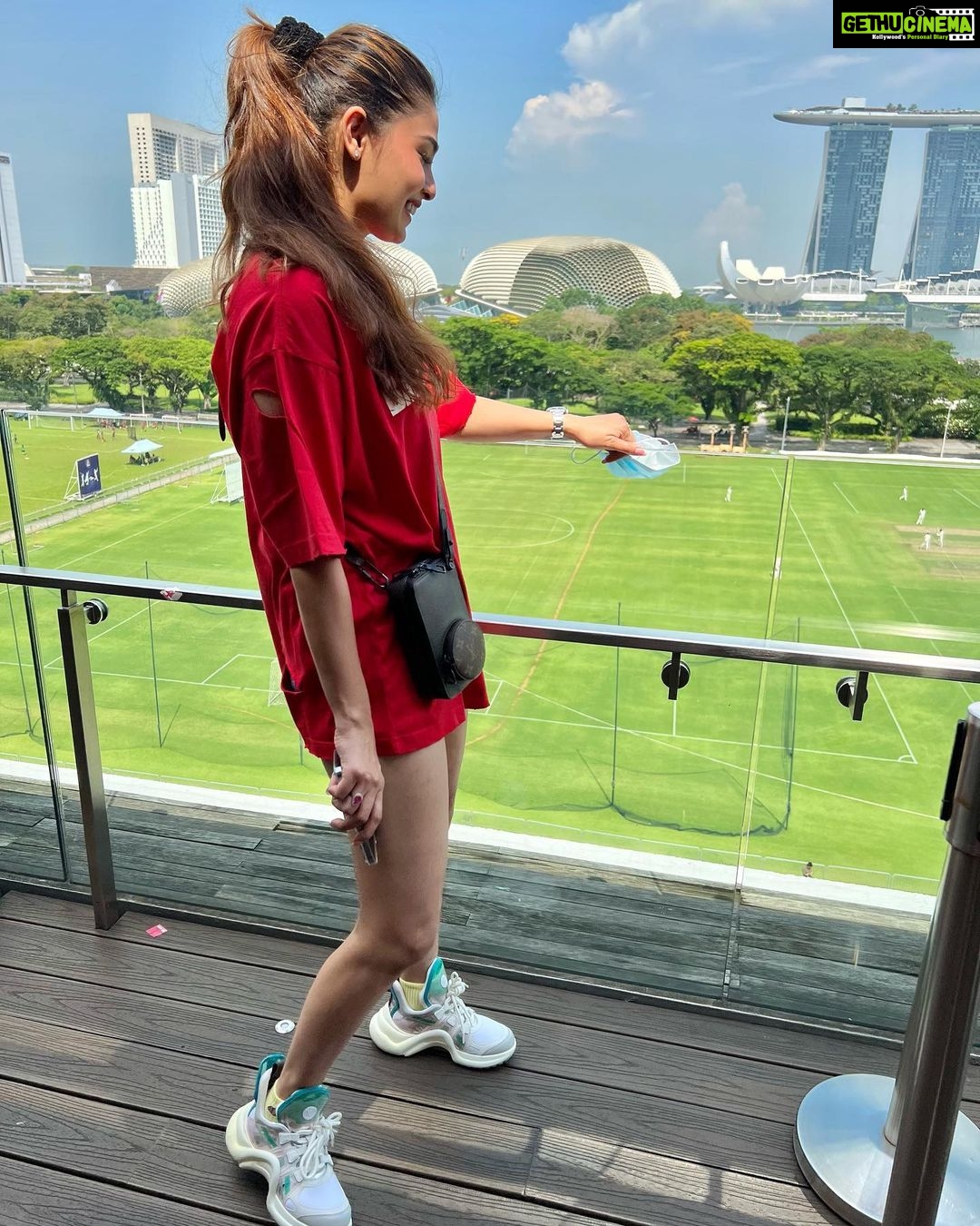 Puja Gupta Instagram - Singapore Bound 🦦 LeVeL33 Craft-Brewery Restaurant & Lounge