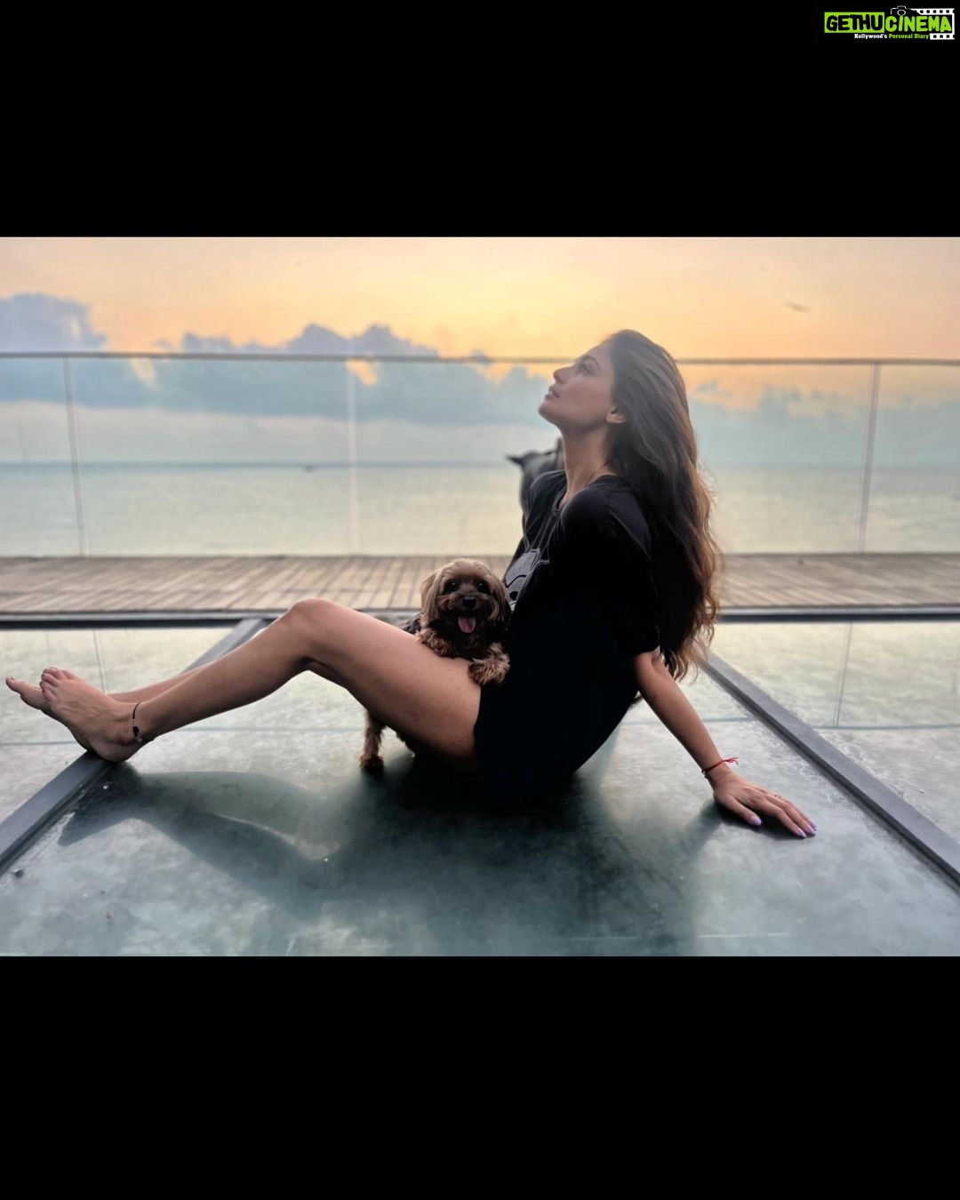 Puja Gupta Instagram - A part of her mystery is how she is calm in the storm and anxious in the quiet … Bandra Band Stand