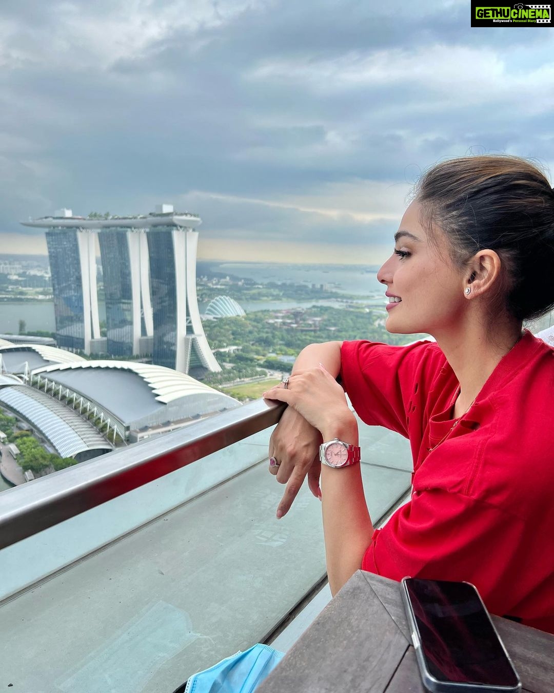 Puja Gupta Instagram - Singapore Bound 🦦 LeVeL33 Craft-Brewery Restaurant & Lounge
