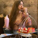 Puja Gupta Instagram - Loved my indulgent stay at Conrad Pune.. from trying my hand at making sushi and Thai martinis, to savouring a strawberry themed high tea, a delicious asian lunch and Italian dinner at their all new rooftop restaurant Al Di La… and for once …sleeping in late …. it’s been a fun, decadent getaway! Definitely recommending this beautiful property for visits to Pune! @conradpune @criessepr