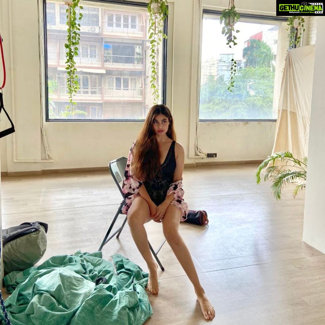 Puja Gupta Instagram - 📸 @sanjaydubeyphotography @liquidsanctuary.india Stay tuned …. Movement Sanctuary