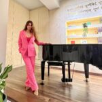 Puja Gupta Instagram - “I tell my piano the things I used to tell you.” 🎶 Mumbai, Maharashtra