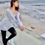 Puja Gupta Instagram - With every drop of water you drink , every breath you take ur connected to the sea . No matter where on earth u live most of the oxygen in atmosphere is generated by the sea 🌊 Mother earth only gives and it heals all it needs is nurturing - we all gotta give back take care of one common thing we all have Mother Earth #earthdayeveryday 🌎 Planet Earth