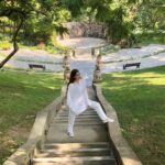 Puja Gupta Instagram - With every drop of water you drink , every breath you take ur connected to the sea . No matter where on earth u live most of the oxygen in atmosphere is generated by the sea 🌊 Mother earth only gives and it heals all it needs is nurturing - we all gotta give back take care of one common thing we all have Mother Earth #earthdayeveryday 🌎 Planet Earth