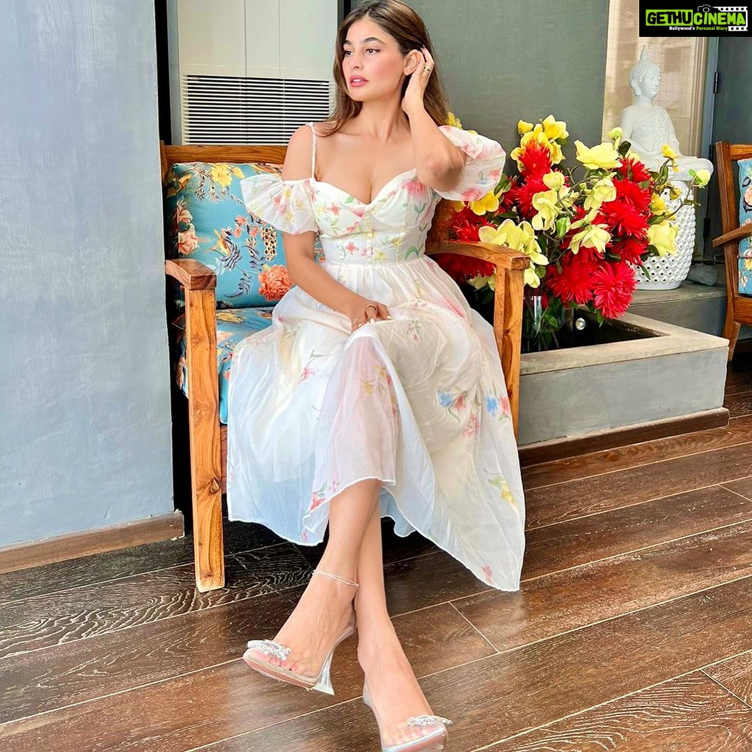 Puja Gupta Instagram - “Well, of course not “ 🦢