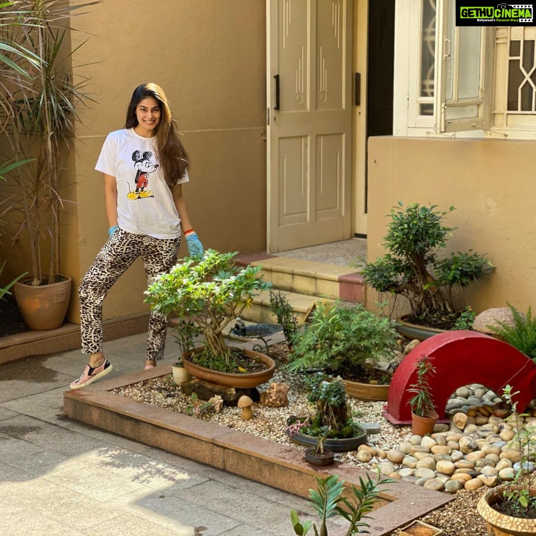 Puja Gupta Instagram - “Whoever has learned how to listen to trees no longer wants to be a tree. He wants to be nothing except what he is. That is home. That is happiness." Bonsai home - 🌳🎍 Planet Earth