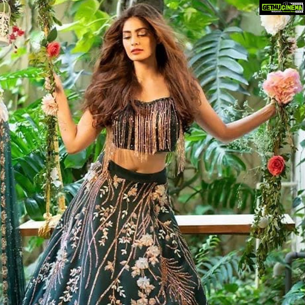 Puja Gupta Instagram - βWonβt you come into the garden? I would like my roses to see you. β π @riddhimajithiaofficial Planet Earth