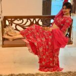 Puja Gupta Instagram - Wen u don’t have to worry how u look cause u wearing ur fav gals creation @chhavviaggarwalofficial Xoxoxo Planet Earth