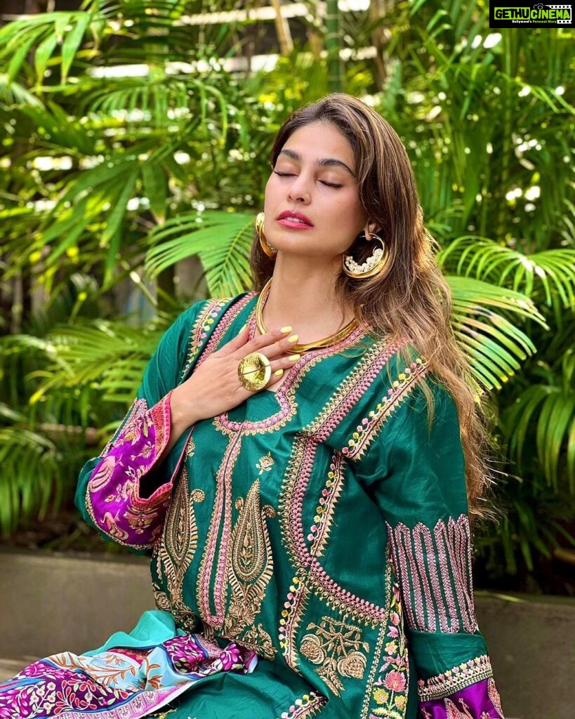 Puja Gupta Instagram - "Sometimes it’s all great to go back to your culture and just be natural."