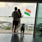 Puja Gupta Instagram – Happy Independence Day India 
Mera desh 
Meri mitti 
Mera ghar 
🇮🇳 🏠 💜 Bandra Band Stand