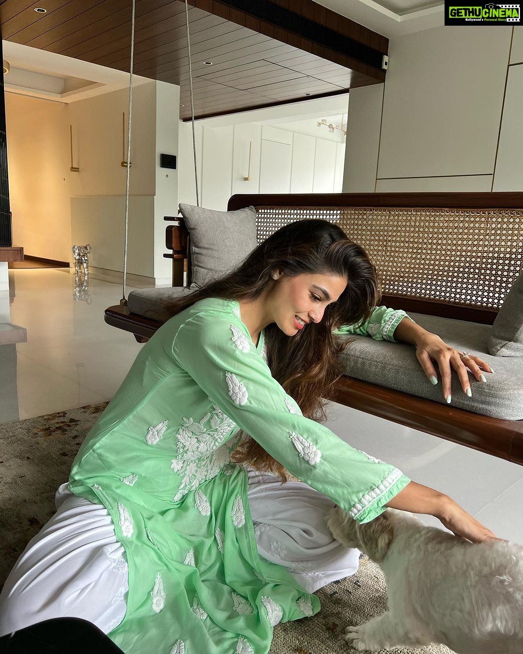 Puja Gupta Instagram - “Be the person your dog thinks you are." Mumbai -city of Dreams