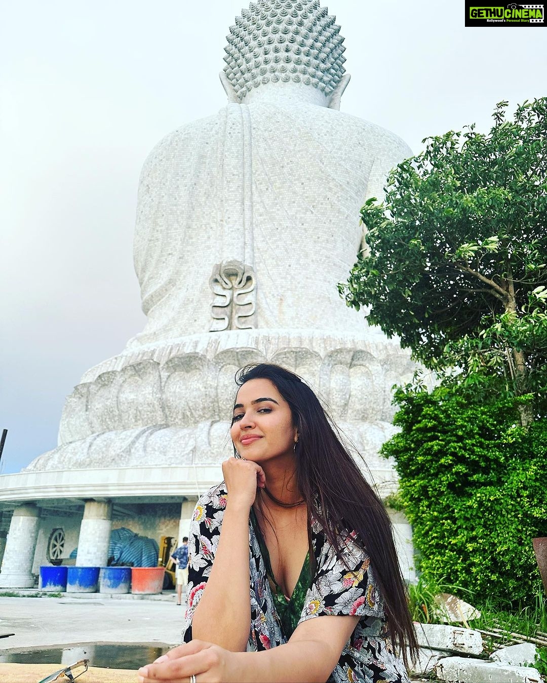 Pujita Ponnada Instagram - Exploring phuket ππ¦πβ¨ Pic 1,4,6 - old town phuket Pic 2,3,5 - Wat chalong temple Pic 7,8,9 - @big_buddha_phuket_official #pujitaponnada #thailand #phuket #travel Phuket, Thailand