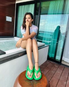 Pujita Ponnada Instagram - A ‘Just got up’ post after so long, it’s beautiful waking up to an amazing view 🌊💙 #pujitaponnada #thailand #phuket #travel #goodmorning
