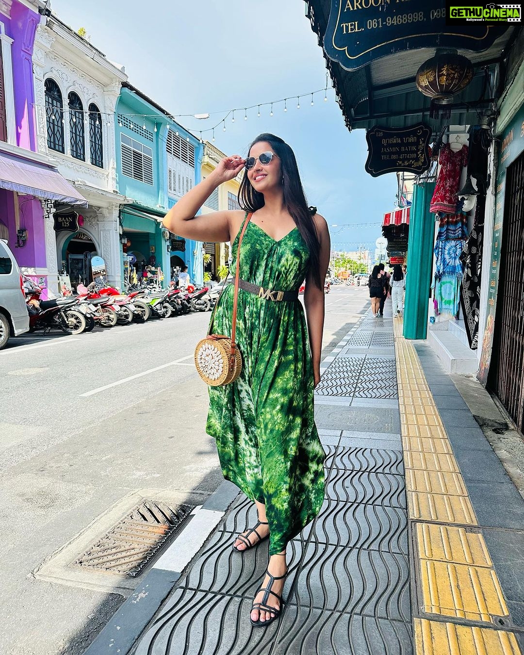 Pujita Ponnada Instagram - Exploring phuket ππ¦πβ¨ Pic 1,4,6 - old town phuket Pic 2,3,5 - Wat chalong temple Pic 7,8,9 - @big_buddha_phuket_official #pujitaponnada #thailand #phuket #travel Phuket, Thailand