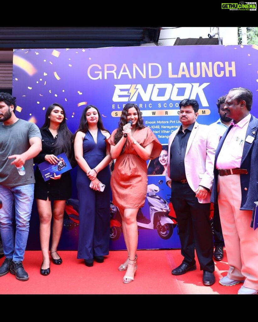 Pujita Ponnada Instagram - Some memorable moments from the @enookelectronicscooter launch yesterday ⚡️ Organised by @umediaentartainments Happy Sunday y’all 🫶🏻 #pujitaponnada