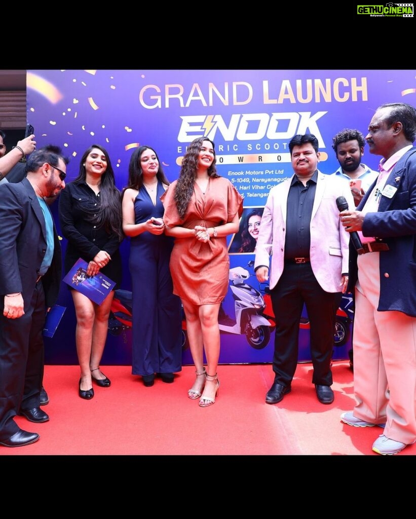 Pujita Ponnada Instagram - Some memorable moments from the @enookelectronicscooter launch yesterday ⚡ Organised by @umediaentartainments Happy Sunday y’all 🫶🏻 #pujitaponnada