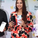 Pujita Ponnada Instagram - Very happy to launch the new @redmiindia series 12 mobile phone in the @celektindia Madhapur store today, Congratulations @celektindia✨ Organised by @shreyasgroup #pujitaponnada #celekt #celektmobiles #redmi12series