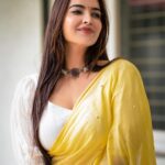 Pujita Ponnada Instagram – Put the past behind you, your present moment is all that matters 💛✨

Have an amazing day y’all 🫶🏻

Beautifully captured by @_virphotography 

#pujitaponnada