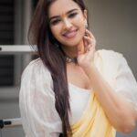 Pujita Ponnada Instagram – Put the past behind you, your present moment is all that matters 💛✨

Have an amazing day y’all 🫶🏻

Beautifully captured by @_virphotography 

#pujitaponnada