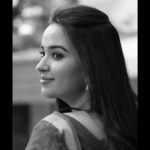 Pujita Ponnada Instagram – Your happiness is your responsibility, protect your peace at all costs ✨

Good morning y’all 🖤

#pujitaponnada #bnw #potraits #shootlife #tamilcinema