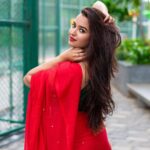 Pujita Ponnada Instagram - Making you fall in love all over again ❤️ 📸 @portsbyady #pujitaponnada #sareelove