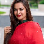 Pujita Ponnada Instagram - 🌶️ 🌶️ 📸 @portsbyady #pujitaponnada #sareelove