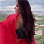 Pujita Ponnada Instagram - ❤️❤️ Shot by @portsbyady Saree & blouse @suta_bombay #pujitaponnada #reelsinstagram #instagood #sareelove #vibes