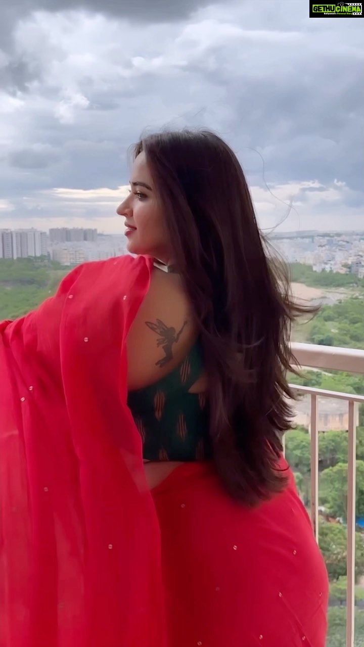 Pujita Ponnada - 23.3K Likes - β€οΈβ€οΈ
Shot by @portsbyady
Saree & blouse @suta_bombay
#pujitaponnada #reelsinstagram #instagood #sareelove #vibes