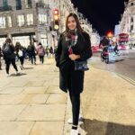 Pujita Ponnada Instagram - It’s getting cold in here ❄️🥶 #pujitaponnada #ukdiaries #london #travel Oxford Circus, Central London