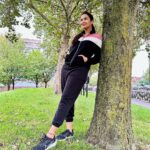 Pujita Ponnada Instagram - Today’s morning walk looked like this 🌳🍁🌞🇬🇧 #pujitaponnada #ukdiaries #travel United Kingdom