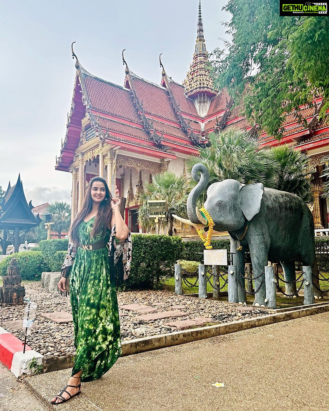Pujita Ponnada Instagram - Exploring phuket ππ¦πβ¨ Pic 1,4,6 - old town phuket Pic 2,3,5 - Wat chalong temple Pic 7,8,9 - @big_buddha_phuket_official #pujitaponnada #thailand #phuket #travel Phuket, Thailand