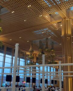 R. Madhavan Instagram - The Kempegowda International Airport at BENGALURU… is superlative … Exotoc and efficient .. Infrastructure is One of the best in the world. So Proud 🙏🤗👏👏👏👏 #airportauthorityofindia #kempagowdainternationalairport @tourismgoi