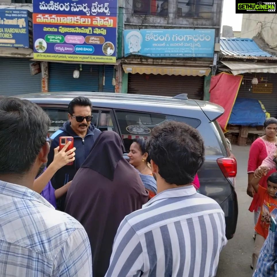 R. Sarathkumar Instagram - A visit to the famous exclusive Rose Milk branch at Rajahmundry, 70 years is no easy task to maintain the quality and pressure of customers wanting to drink three varieties of Rose Milk, with Rishik the third generation owner of the franchise and exchanged pleasantries. . . . #rajahmundry #visit #rosemilkshop #food #stayfit #stayhealthy #diet #foodlover #delicioisrosemilk #healthyfood #tasty #picoftheday