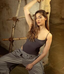 Raai Laxmi Instagram - Simplicity is interesting.😉❤️💫

📸 @deepak_das_photography  @kakali_das_photography 
👗 @shalu_jaiswani