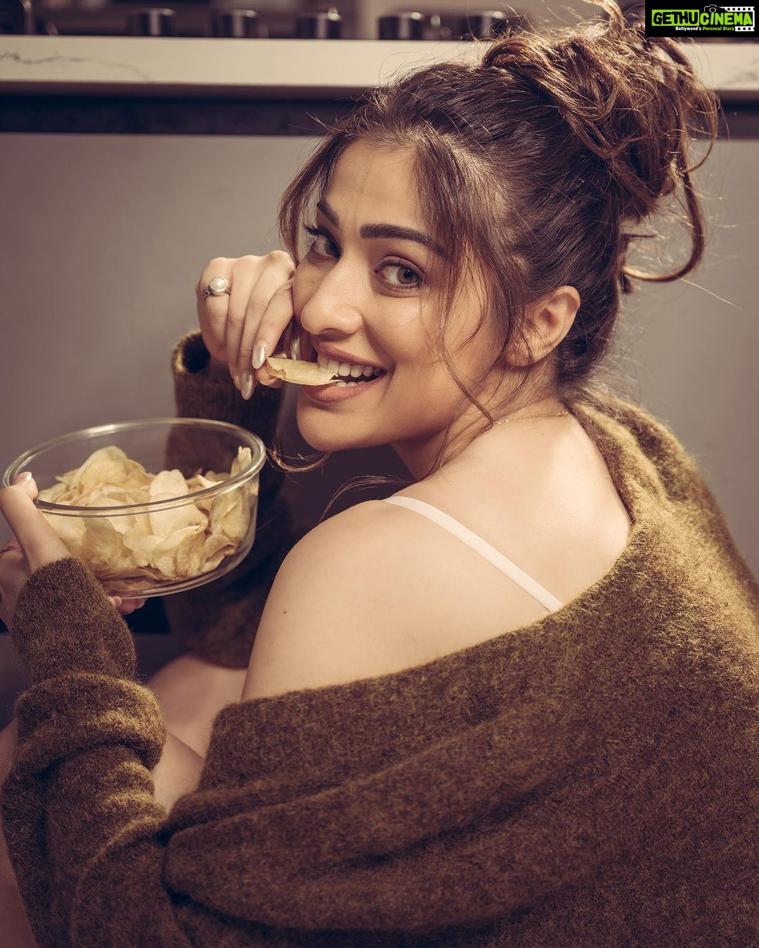 Raai Laxmi Instagram - I count memories not calories 😝🍫 🍟