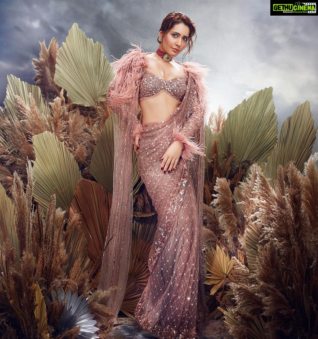 Raashi Khanna Instagram - Draped in heritage, adorned with grace..π #sareelove Magazine: @globalspaindia Chief Editor: @parineetasethi Interviewed by: @peoplebazaar Creative Director: @juhi.ali Stylist: @archamehta Photographer: @tejasnerurkarr Company: @greymatterhub_official Assisted by: @rehmanansariofficial Make-up: @makeupbyshefali.s Hair: @zoequiny.hair Lehenga: @roujeofficial Jewellery: @mayasanghavijewels Decoration: @shyampandurangbhagat Cinematographer: @chalchitrakar Location: @monochromestudios_ Publicist: @idhyahmedia @sanchitatrivedi Co-ordinated by: @nadiiaamalik