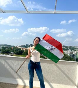Raashi Khanna Instagram - माँ तुझे सलाम..! 
वंदे मातरम 🇮🇳