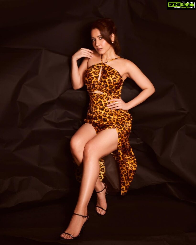 Raashi Khanna Instagram - Channeling the wild side, leopard style..! 😉