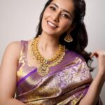 Raashi Khanna Instagram - साड़ी और सादगी 💜