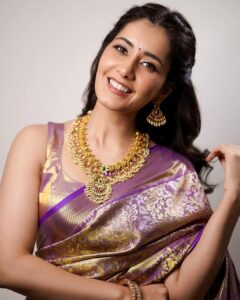 Raashi Khanna Instagram - साड़ी और सादगी 💜