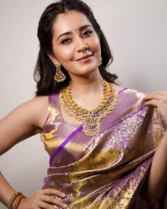 Raashi Khanna Instagram - साड़ी और सादगी 💜