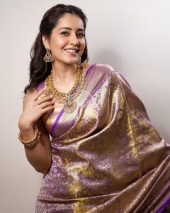 Raashi Khanna Instagram - साड़ी और सादगी 💜