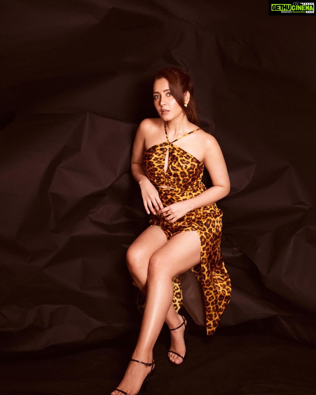 Raashi Khanna Instagram - Channeling the wild side, leopard style..! 😉